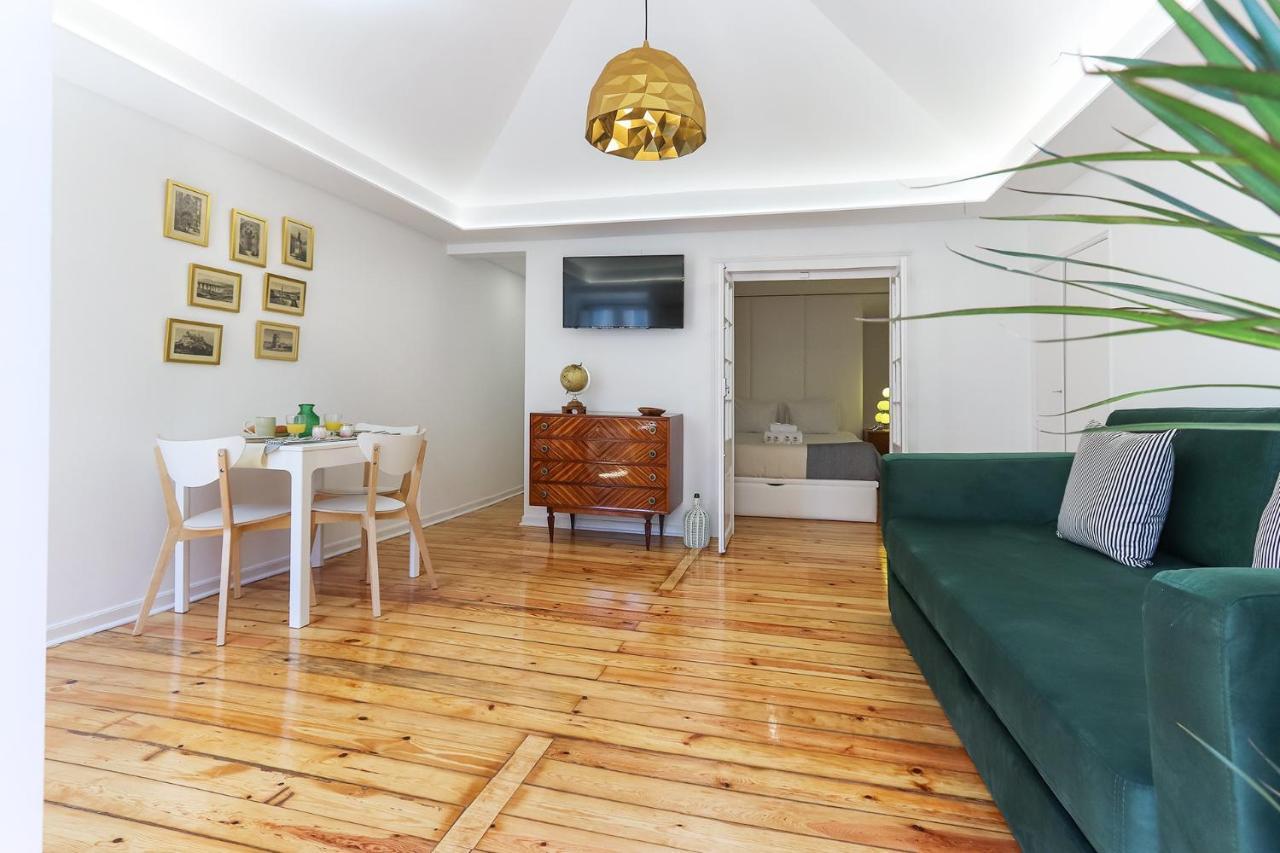 Appartamento Castelo Premium By Homing Lisbona Esterno foto