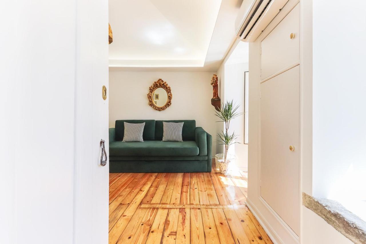 Appartamento Castelo Premium By Homing Lisbona Esterno foto